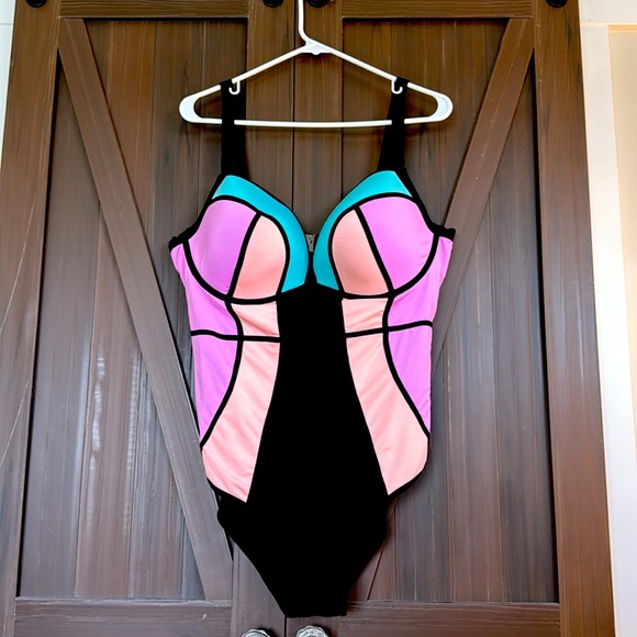 Women’s Bathing Suit - Picture 1 of 1